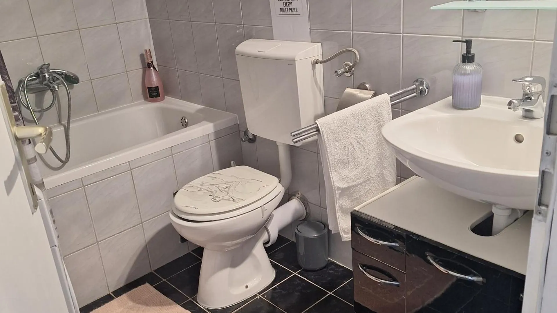 Mila Apartment Kastel Novi