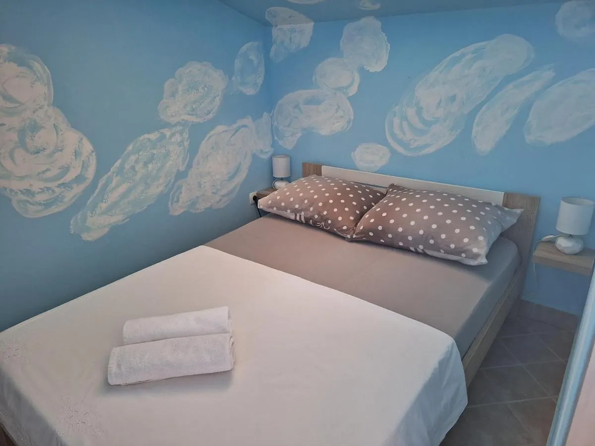 Mila Apartment Kastel Novi